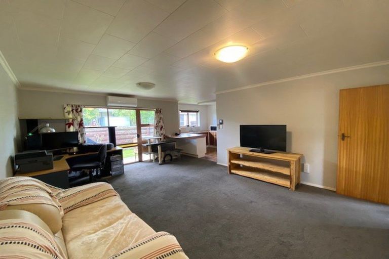Photo of property in 2/605 Church Street, Terrace End, Palmerston North, 4410