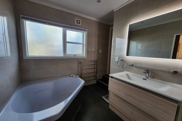 Photo of property in 16 City View Grove, Harbour View, Lower Hutt, 5010