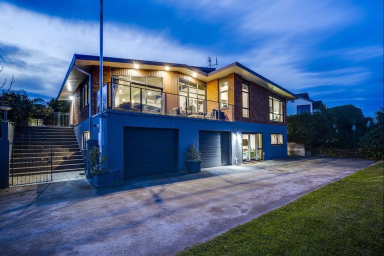 Photo of property in 13 Havelock Road, Hospital Hill, Napier, 4110