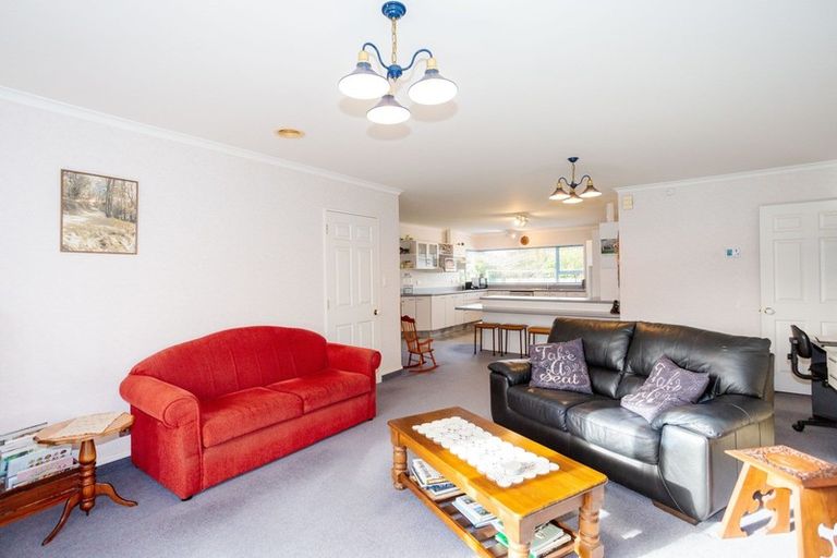 Photo of property in 6 Porritt Street, Saint Johns Hill, Whanganui, 4500