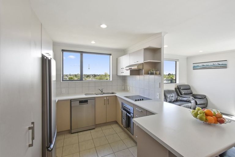 Photo of property in 5 Keri Vista Rise, Papakura, 2110
