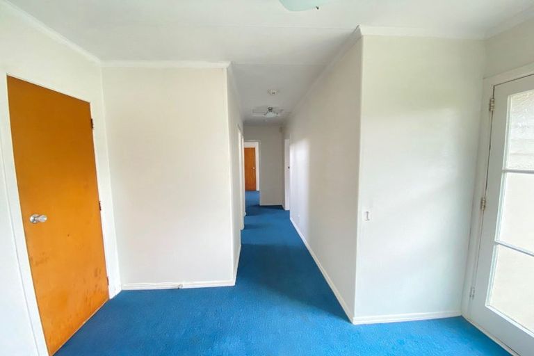 Photo of property in 46 Speargrass Grove, Timberlea, Upper Hutt, 5018