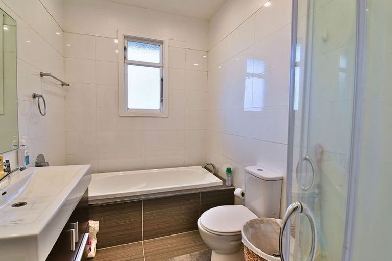 Photo of property in 10 Melrose Street, Roslyn, Dunedin, 9010