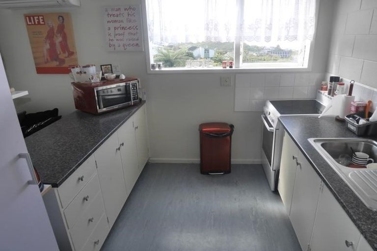 Photo of property in 10a Camellia Terrace, Maungaraki, Lower Hutt, 5010