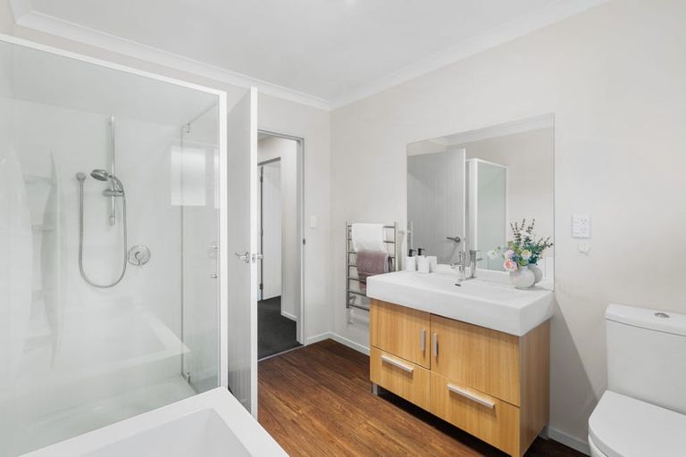 Photo of property in 36 Little Oaks Drive, Yaldhurst, Christchurch, 8042