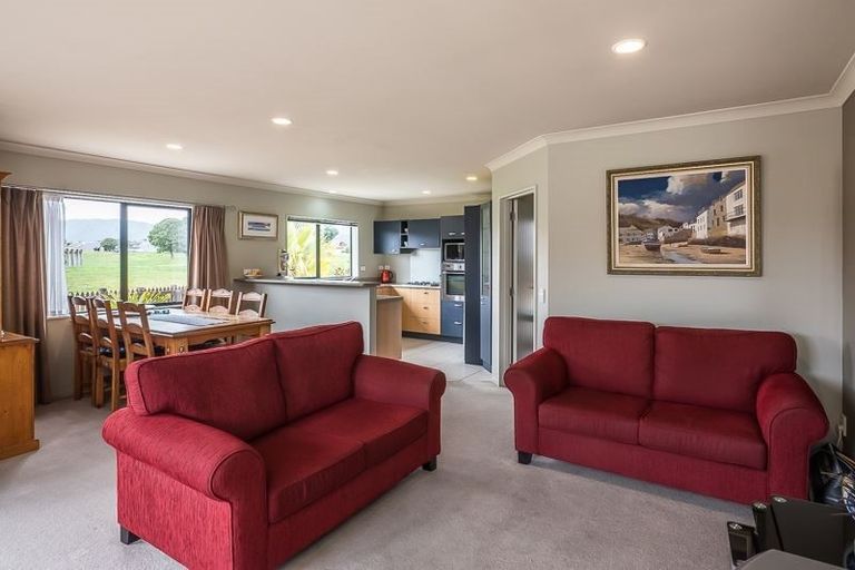 Photo of property in 5 Central Park, Paraparaumu Beach, Paraparaumu, 5032