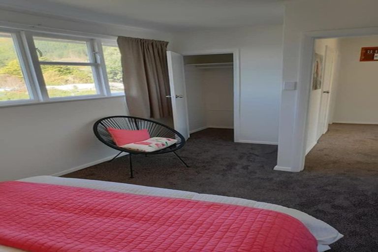 Photo of property in 29 Roberts Street, Tawa, Wellington, 5028