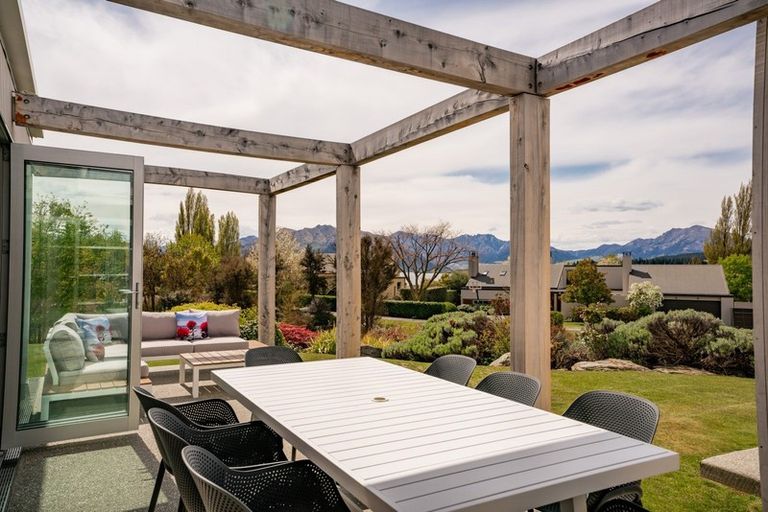 Photo of property in 14 Sunrise Bay Drive, Wanaka, 9305