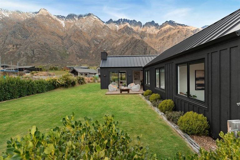 Photo of property in 20 Jacks Point Rise, Jacks Point, Queenstown, 9371