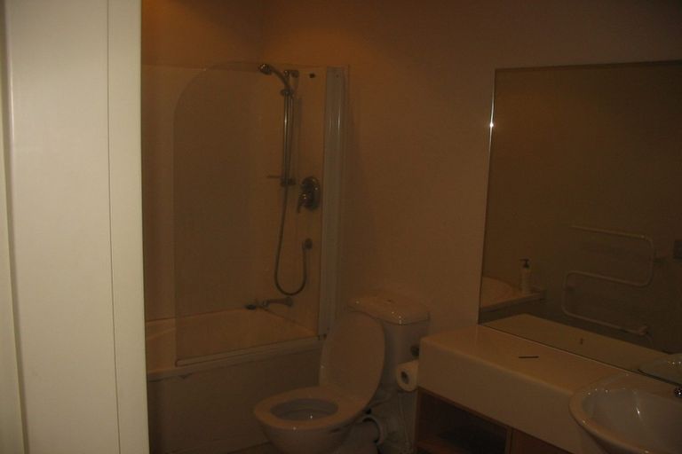 Photo of property in 193 Tasman Street, Mount Cook, Wellington, 6021