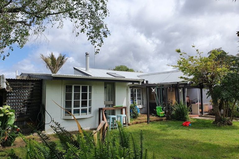 Photo of property in 3/9 Poinsettia Place, Henderson, Auckland, 0610