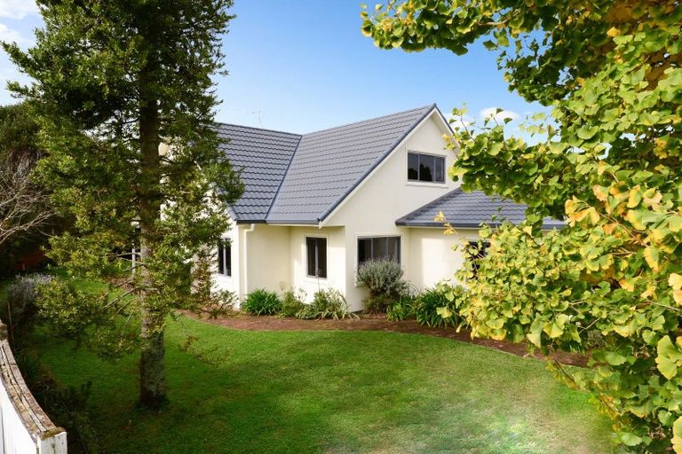 Photo of property in 5 Hastings Place, Hamilton Lake, Hamilton, 3204