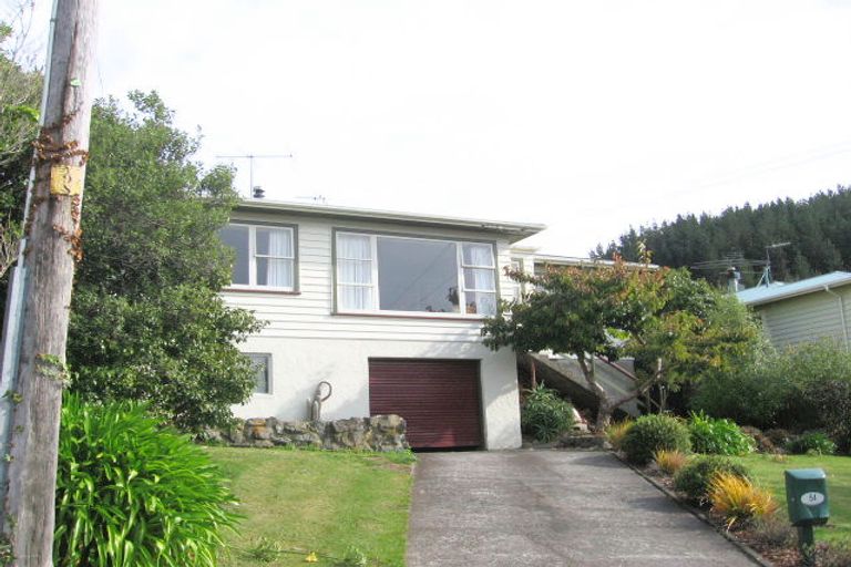 Photo of property in 64 Kiwi Crescent, Tawa, Wellington, 5028
