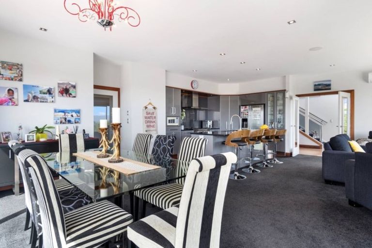 Photo of property in 17 Haden Place, Omokoroa, 3114