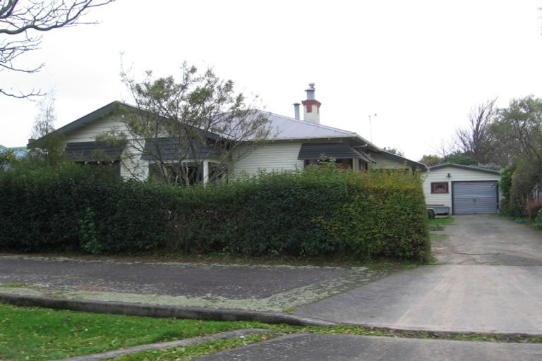 Photo of property in 9 Massey Street, Palmerston North, 4414