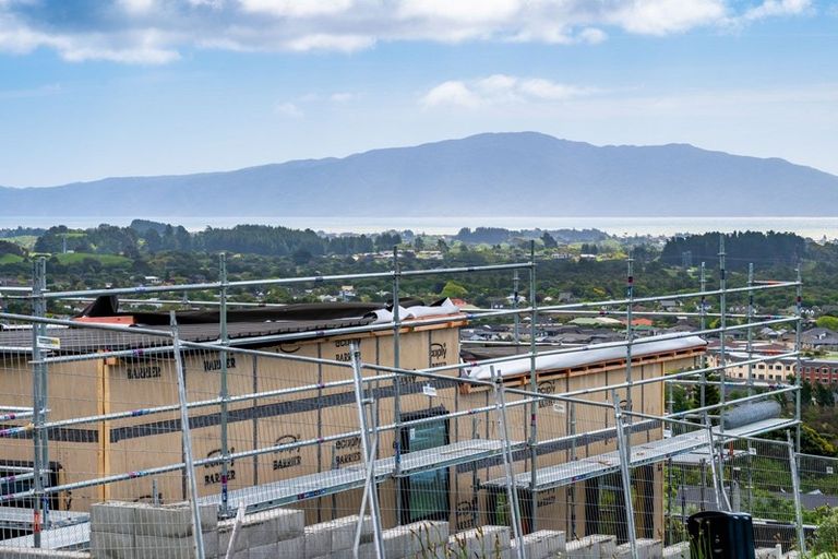 Photo of property in 76 Kotare Street, Waikanae, 5036