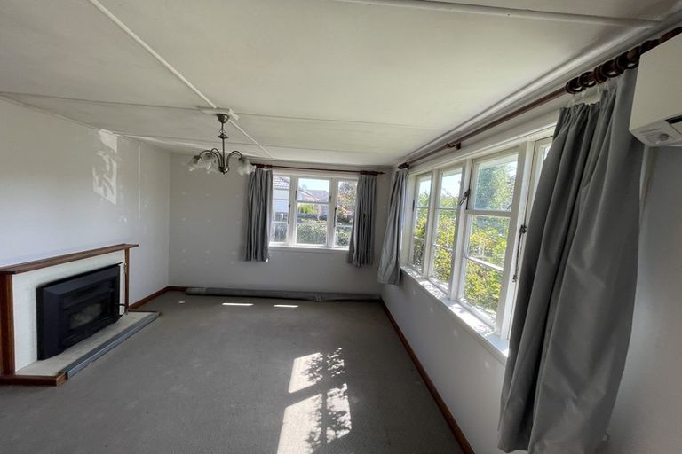 Photo of property in 12 Hillary Crescent, Upper Riccarton, Christchurch, 8041