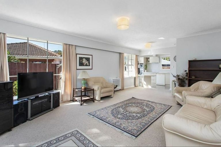 Photo of property in 2/200 Waimairi Road, Ilam, Christchurch, 8041