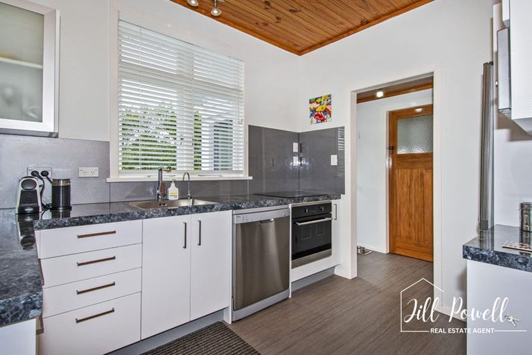 Photo of property in 37 Pahi Road, Paparoa, 0571