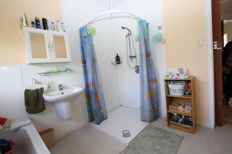 Photo of property in 1/10 Dublin Street, Pukekohe, 2120