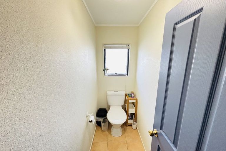 Photo of property in 23a Grove Road, Papakura, 2110