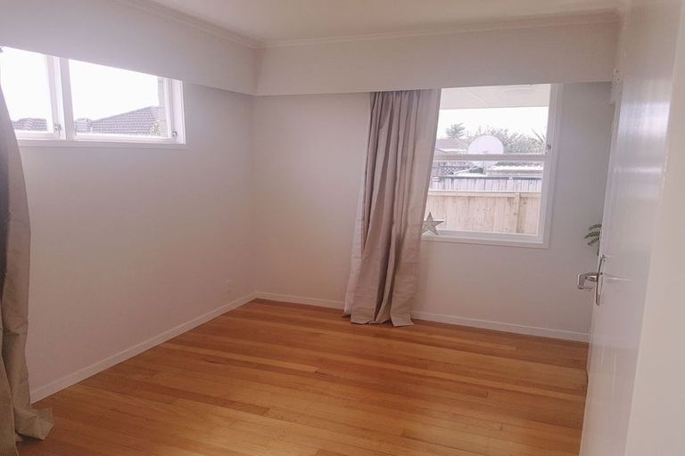 Photo of property in 24a Grove Road, Papakura, 2110