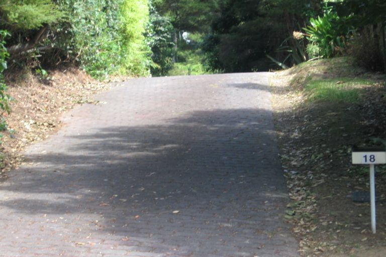 Photo of property in 1/18 Bryers Place, Bayview, Auckland, 0629