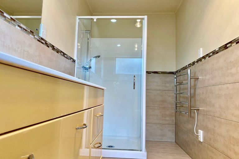 Photo of property in 42 Kokako Rise, Papakura, 2110