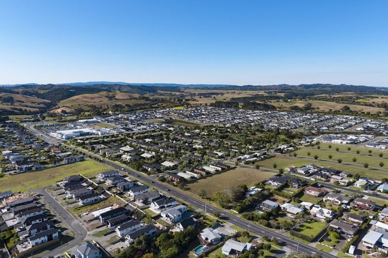 Photo of property in 1 Kakahi Road, Beachlands, 2018