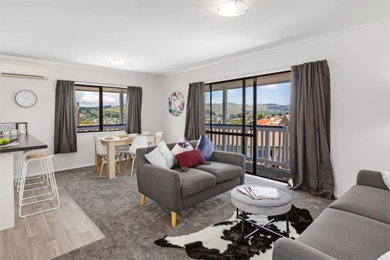 Photo of property in 5 Sombrero View, Ascot Park, Porirua, 5024