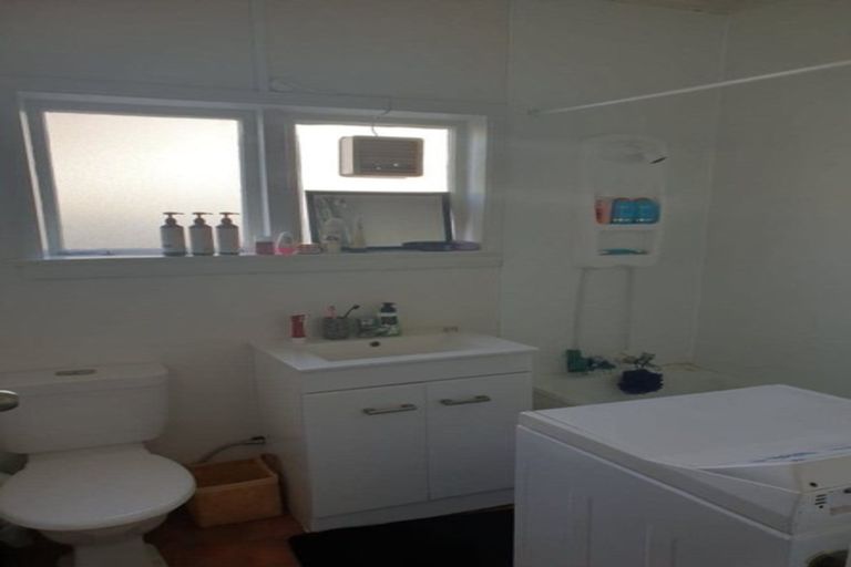 Photo of property in 1/57 Hawker Street, Mount Victoria, Wellington, 6011