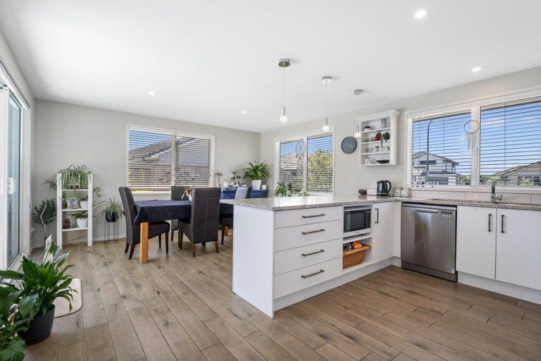 Photo of property in 3 Jeffs Way, Papamoa Beach, Papamoa, 3118