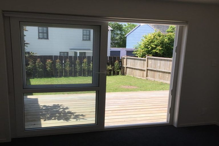 Photo of property in 89 Meadway, Sunnyhills, Auckland, 2010
