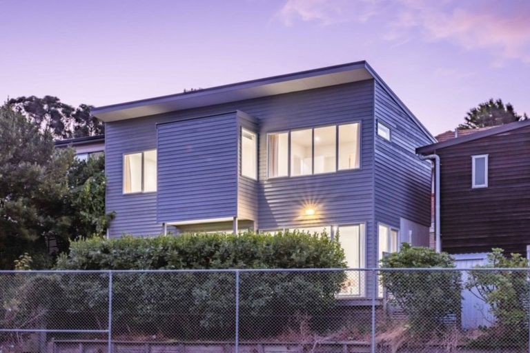 Photo of property in 2/46 Bracken Road, Paparangi, Wellington, 6037