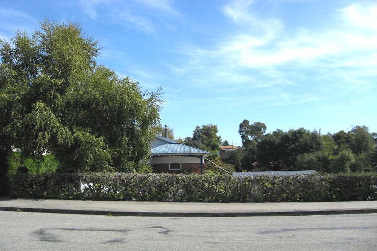 Photo of property in 6-8a Avenue Road, West End, Timaru, 7910