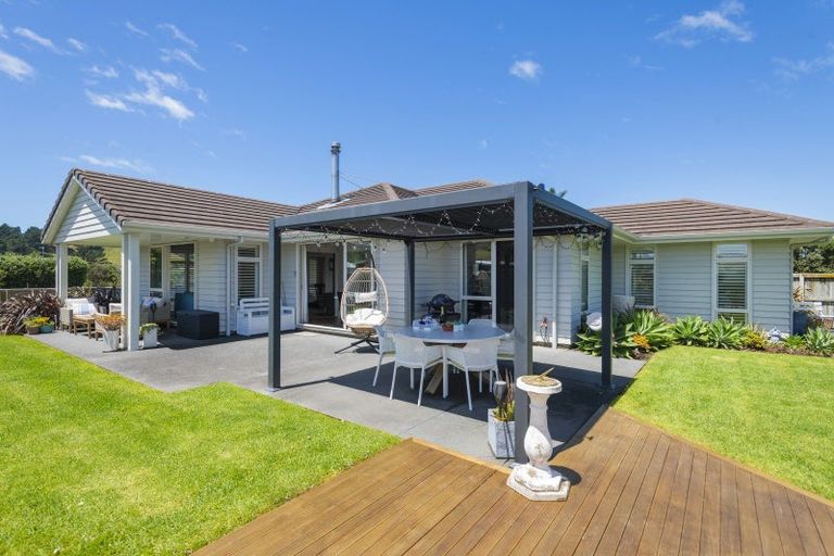 Photo of property in 1 Hamilton Drive, Wainui, Gisborne, 4010