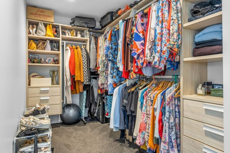 Photo of property in 20 Maffeys Road, Mount Pleasant, Christchurch, 8081