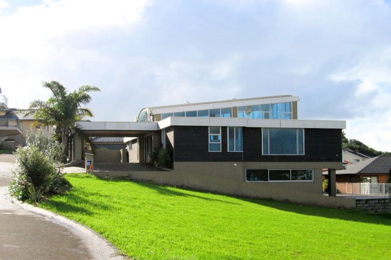 Photo of property in 4 Ashburn Close, Orewa, 0931