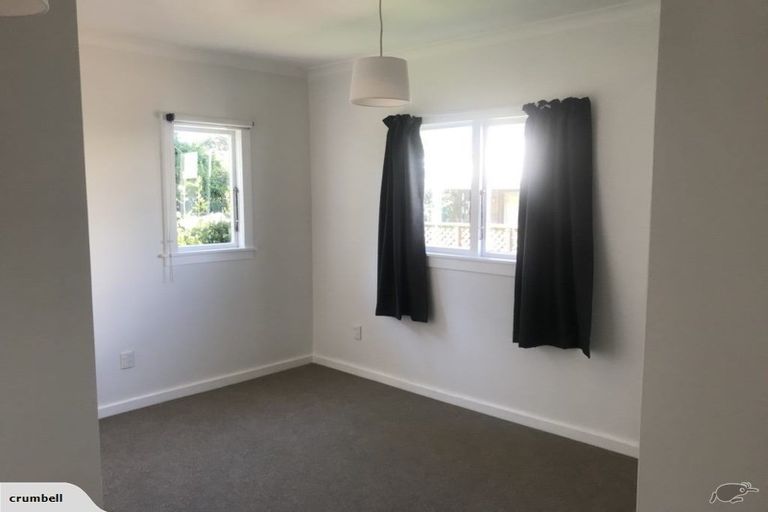 Photo of property in 19a Ropiha Street, Fitzroy, New Plymouth, 4312