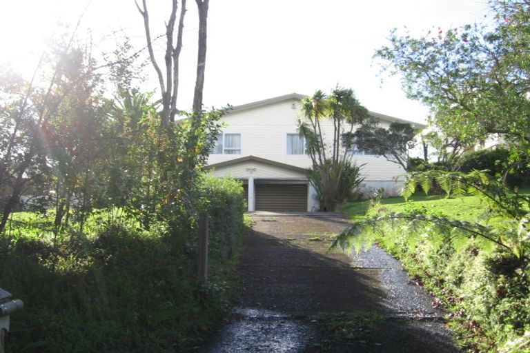 Photo of property in 108 Whangaparaoa Road, Red Beach, 0932