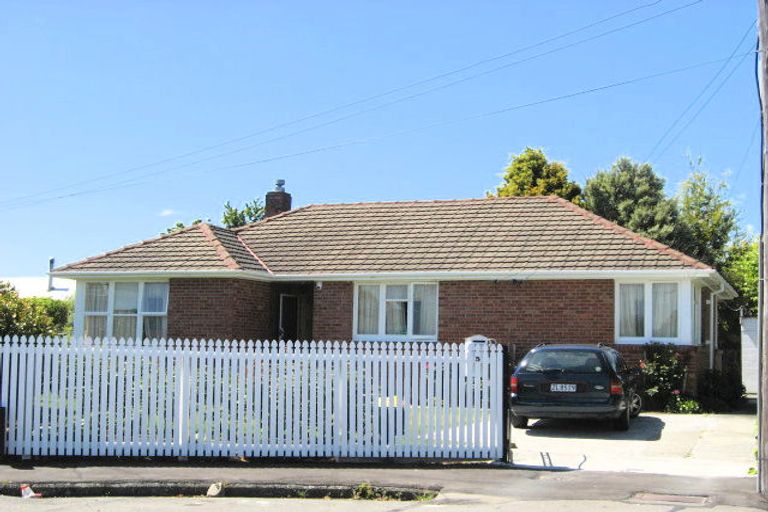 Photo of property in 5 Sealy Place, Bryndwr, Christchurch, 8053