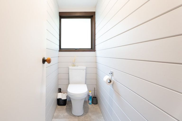 Photo of property in 6 Buccaneer Place, Grenada Village, Wellington, 6037