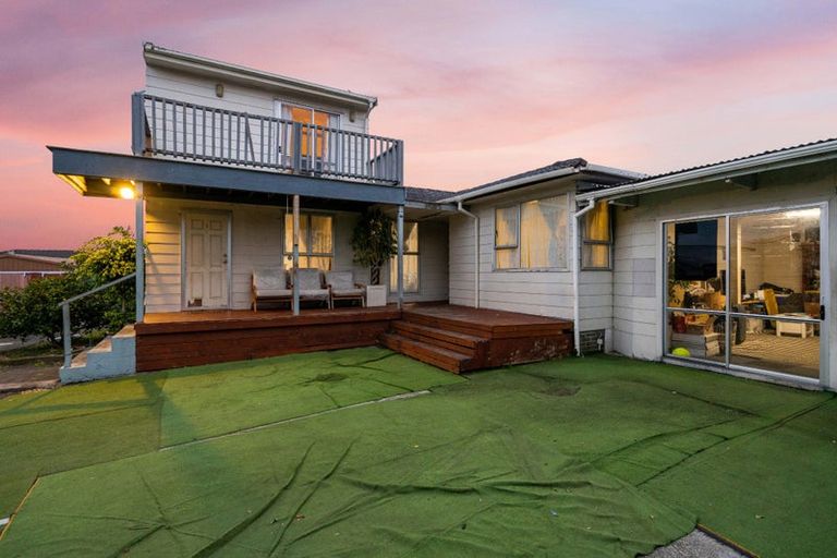 Photo of property in 23 Neems Place, Manurewa, Auckland, 2102