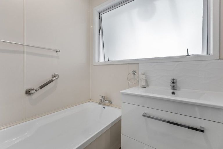 Photo of property in 46 Sanders Avenue, Westown, New Plymouth, 4310