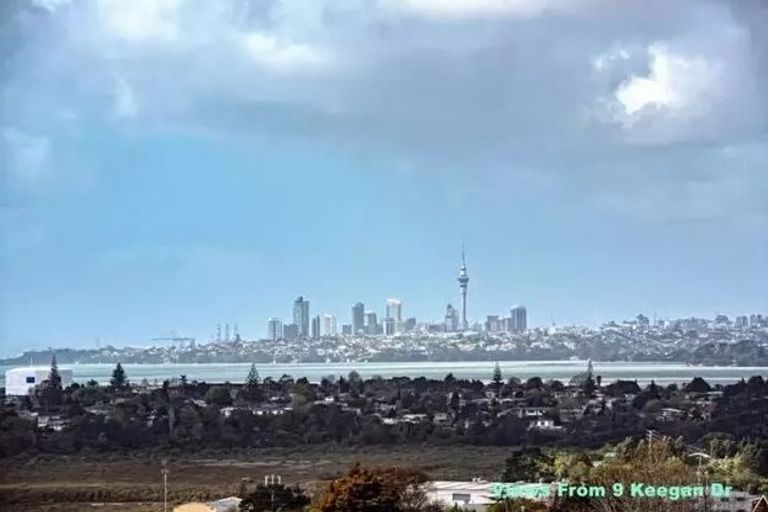 Photo of property in 9 Keegan Drive, Massey, Auckland, 0614