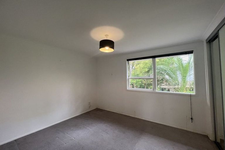 Photo of property in 11 Holt Avenue, Torbay, Auckland, 0630
