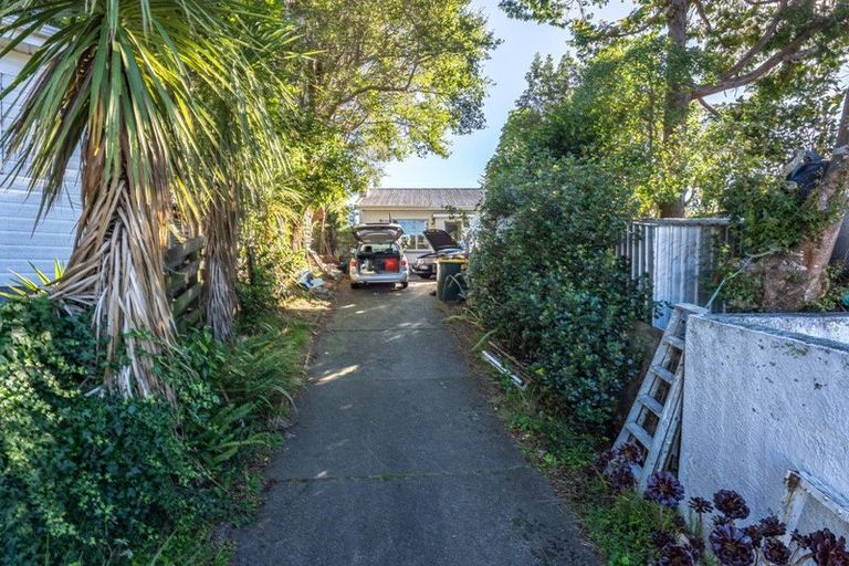 Photo of property in 121 Raumati Road, Raumati Beach, Paraparaumu, 5032