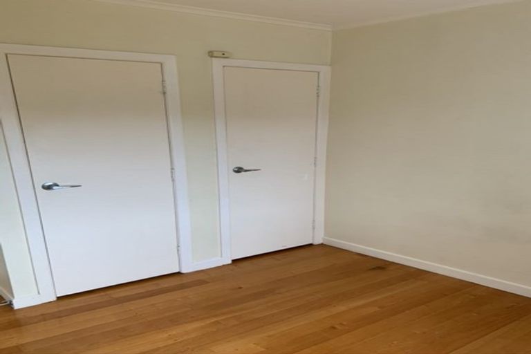 Photo of property in 41 Forrest Hill Road, Milford, Auckland, 0620