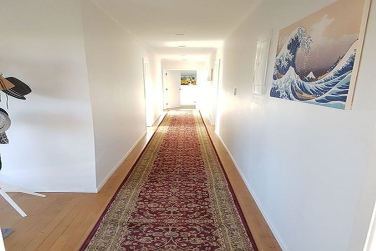 Photo of property in 2/61 Forrest Hill Road, Milford, Auckland, 0620