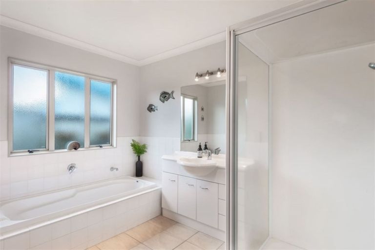 Photo of property in 4 Innswood Place, Rototuna North, Hamilton, 3210